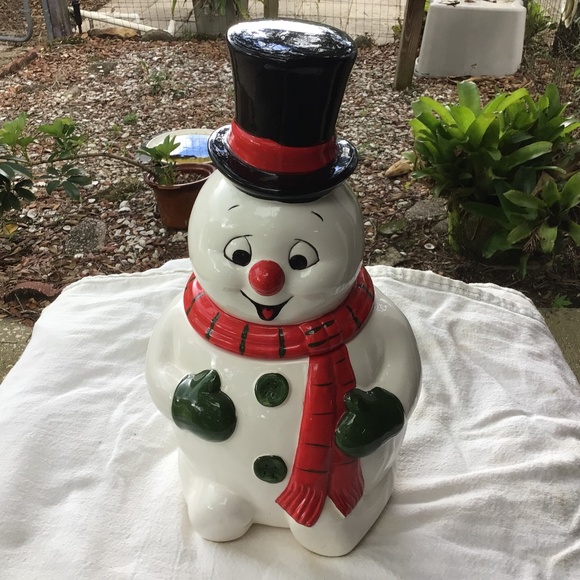 A CERAMIC SNOWMAN COOKIE JAR. - Picture 1 of 4